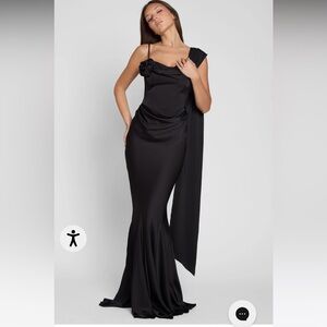 Elegant Black One-Shoulder Wedding Dress